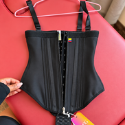 Culotte gainante en string