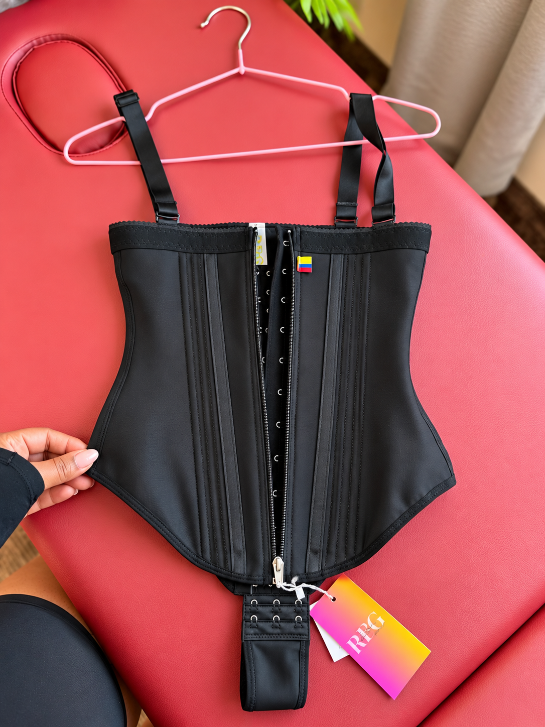 Culotte gainante en string