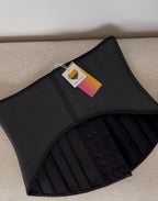 Gaine en corset colombienne dos nus