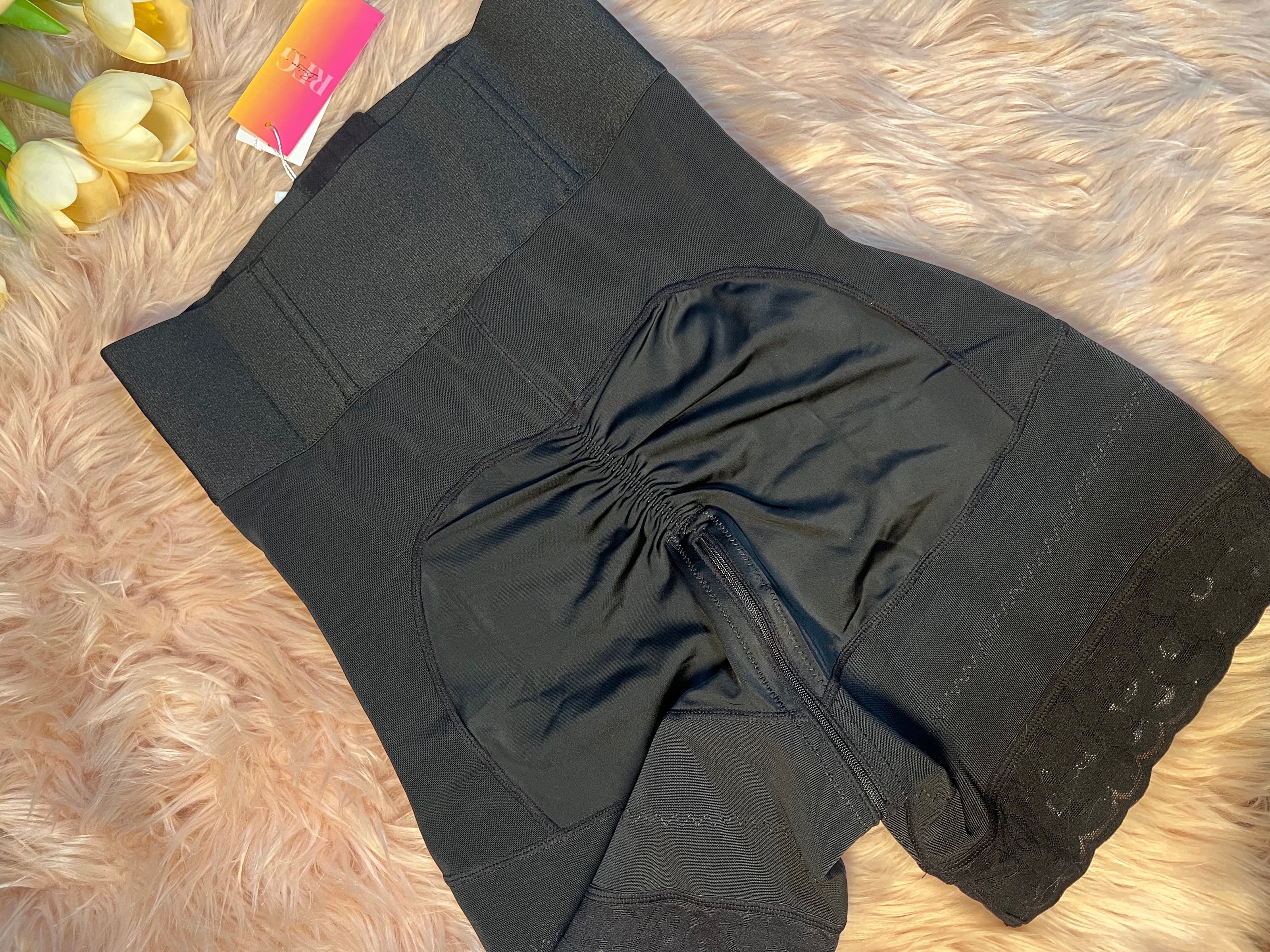 Short gainant remonte fesse taille haut
